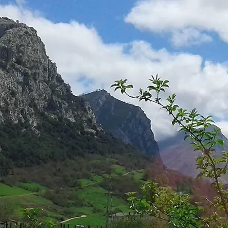 El Busgosu Arenas De Cabrales